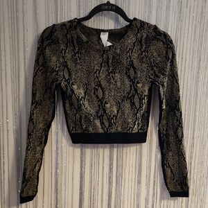 Fabletics Black and Cream Jacquard Top s